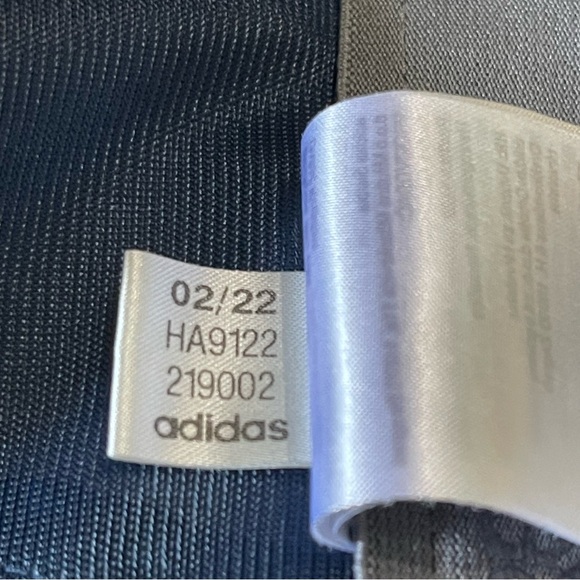Adidas Ultimate 365 Golf Shorts Mens Size 32 All Over Logo Print golf tees - Picture 13 of 15